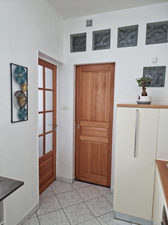 La Caisserie Vieux-Port / Une Chambre Et Balcon Apartment Marseille Bagian luar foto